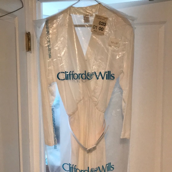 GORGEOUS VINTAGE DRESS - Picture 3 of 5